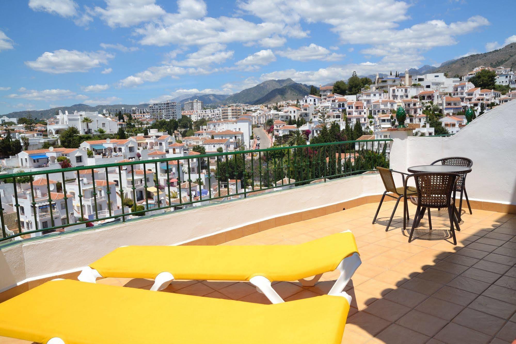 Hotel Jose Cruz Nerja Esterno foto